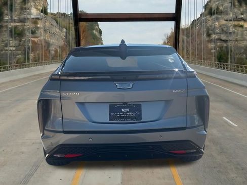 New 2026 Cadillac Lyriq V AWD/4WD image 8