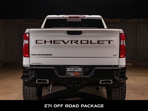 Used 2021 Chevrolet Silverado 1500 LT Trail Boss w/ Convenience Package II AWD/4WD image 8
