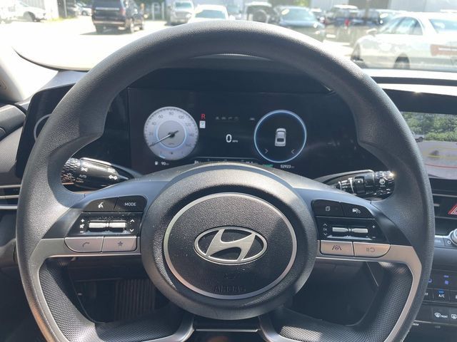 Used 2024 Hyundai Elantra SEL FWD image 27