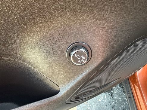 Used 2021 Buick Envision Essence AWD/4WD image 15