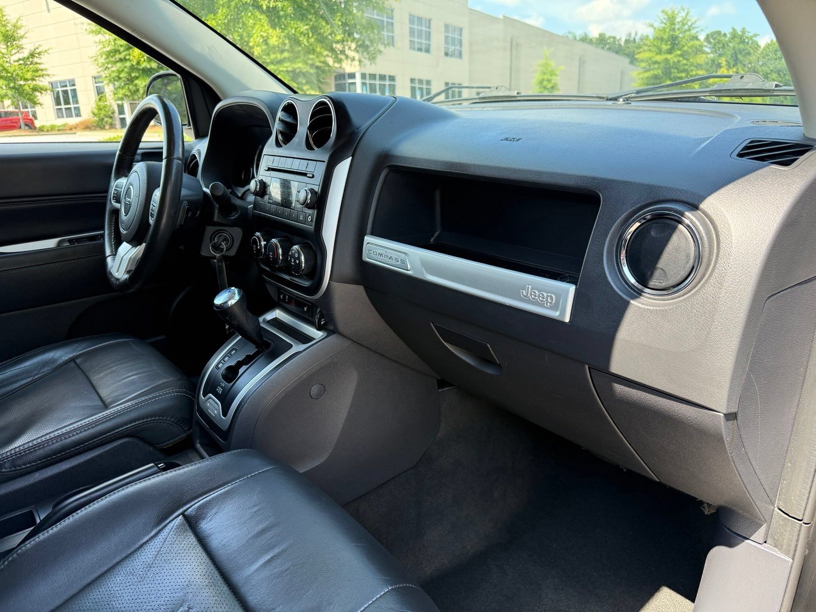 Used 2017 Jeep Compass High Altitude FWD image 24