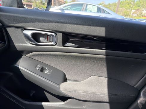 Used 2025 Honda Civic Sport image 23