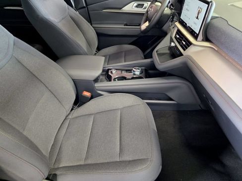 New 2026 Ford Explorer Active RWD image 10