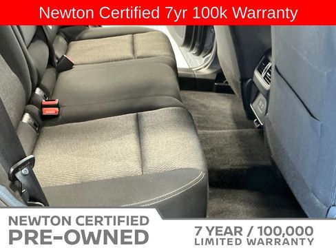 Used 2025 Nissan Rogue SV FWD image 16