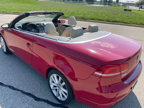 Used 2013 Volkswagen Eos Komfort FWD image 18