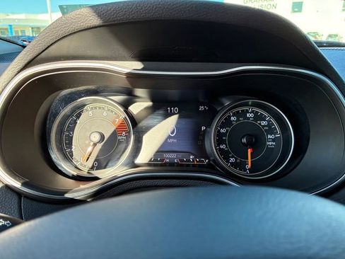 Used 2019 Jeep Cherokee Limited image 24