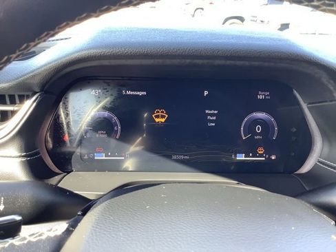 Used 2023 Jeep Grand Cherokee Altitude AWD/4WD image 23