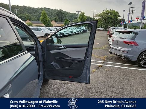 Certified 2023 Volkswagen Taos SEL AWD/4WD image 43