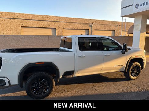 Used 2025 GMC Sierra 2500 AT4 AWD/4WD image 5