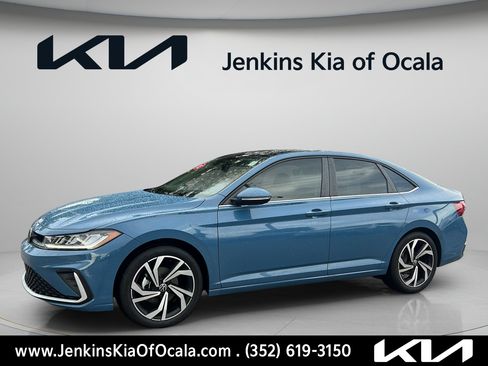 Used 2025 Volkswagen Jetta SEL FWD image 7