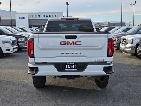 Used 2023 GMC Sierra 2500 AT4 AWD/4WD image 7