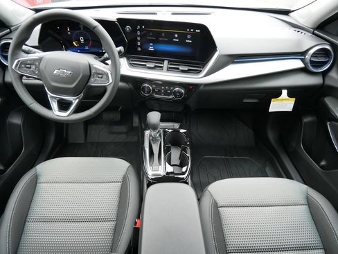 New 2026 Chevrolet Trax LT w/ Driver Confidence Package FWD image 16