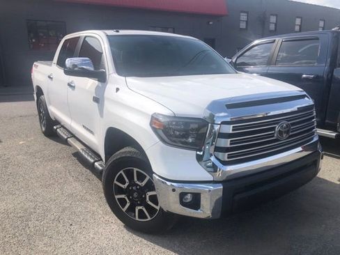 Used 2019 Toyota Tundra Limited w/ Limited Premium Package image 7