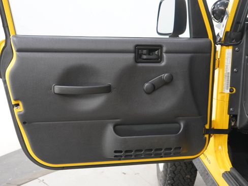 Used 2006 Jeep Wrangler Unlimited Rubicon AWD/4WD image 14