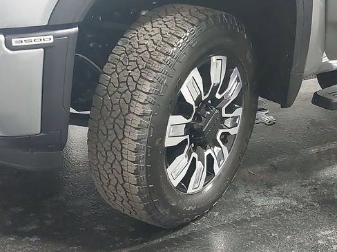 New 2025 GMC Sierra 3500 Denali w/ Denali Reserve Package image 35