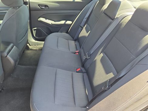 Certified 2025 Nissan Altima 2.5 SV FWD image 13