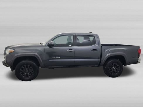 Used 2023 Toyota Tacoma SR5 AWD/4WD image 9