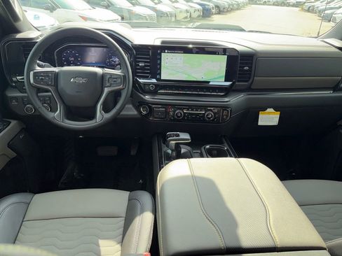 Used 2025 Chevrolet Silverado 1500 ZR2 w/ Technology Package image 21