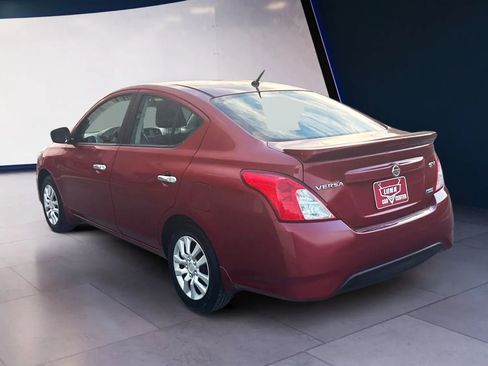 Used 2016 Nissan Versa SV image 3