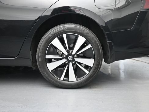 Used 2022 Nissan Altima 2.5 SV image 13