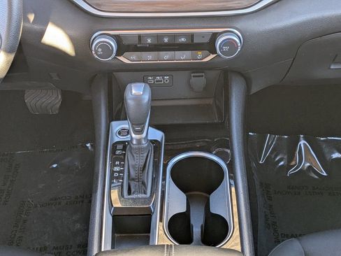 Used 2024 Nissan Altima 2.5 SV image 16