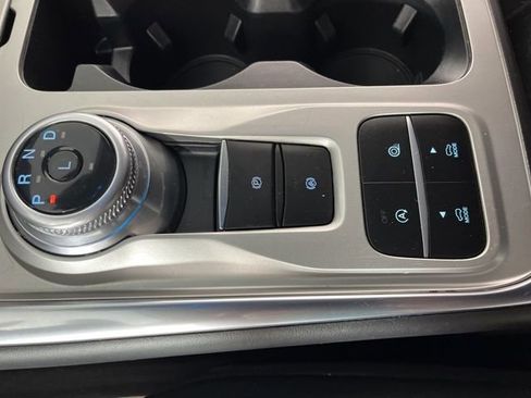 Used 2024 Ford Explorer XLT w/ Equipment Group 202A image 31