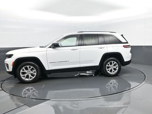 Used 2022 Jeep Grand Cherokee Limited AWD/4WD image 5