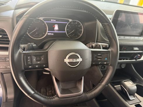 Used 2025 Nissan Rogue SV FWD image 30