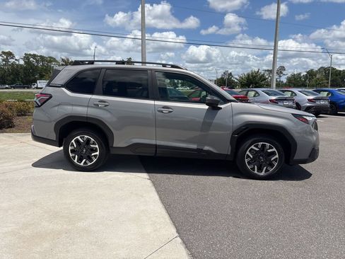 Certified 2025 Subaru Forester Premium w/ Convenience Package #1 AWD/4WD image 4