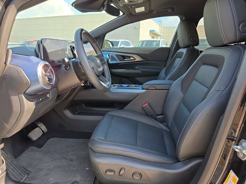 Used 2024 Chevrolet Equinox EV LT w/ Active Safety Package 3 FWD image 9