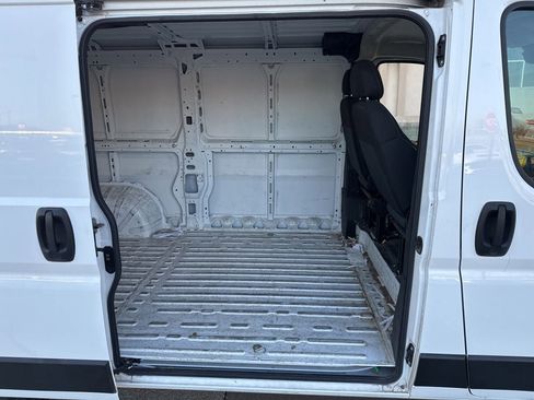 Used 2023 RAM ProMaster 2500 image 10