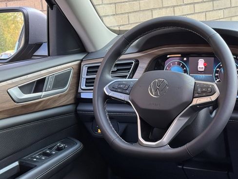 New 2026 Volkswagen Atlas SE image 12