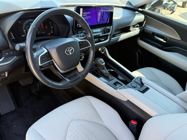Used 2024 Toyota Grand Highlander AWD image 10