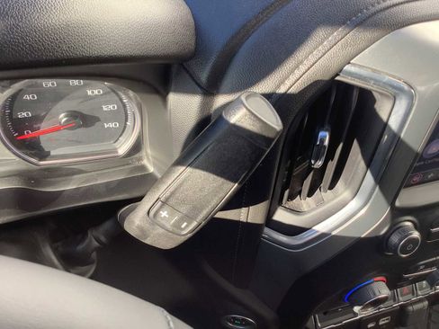 Used 2022 Chevrolet Silverado 1500 LT w/ Z71 Off-Road Package image 17