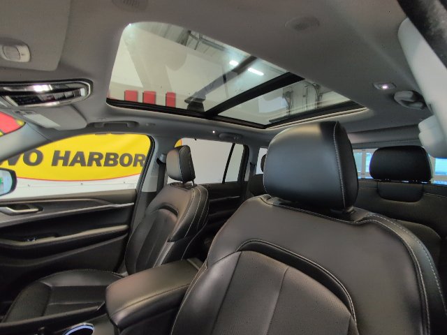 Used 2024 Jeep Grand Cherokee Limited w/ Luxury Tech Group II AWD/4WD image 33