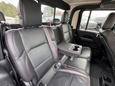 Used 2020 Jeep Gladiator Rubicon w/ Uconnect 4C Nav & Sound Group AWD/4WD image 33