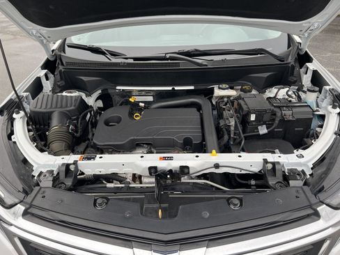 Used 2024 Chevrolet Equinox LT image 48