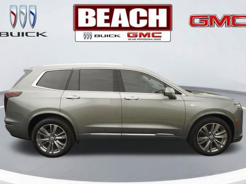Used 2024 Cadillac XT6 Premium Luxury w/ Technology Package FWD image 2