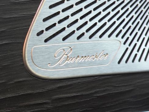 Used 2024 Mercedes-Benz GLS 450 4MATIC image 9