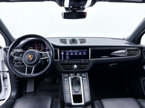 Used 2021 Porsche Macan AWD/4WD image 22