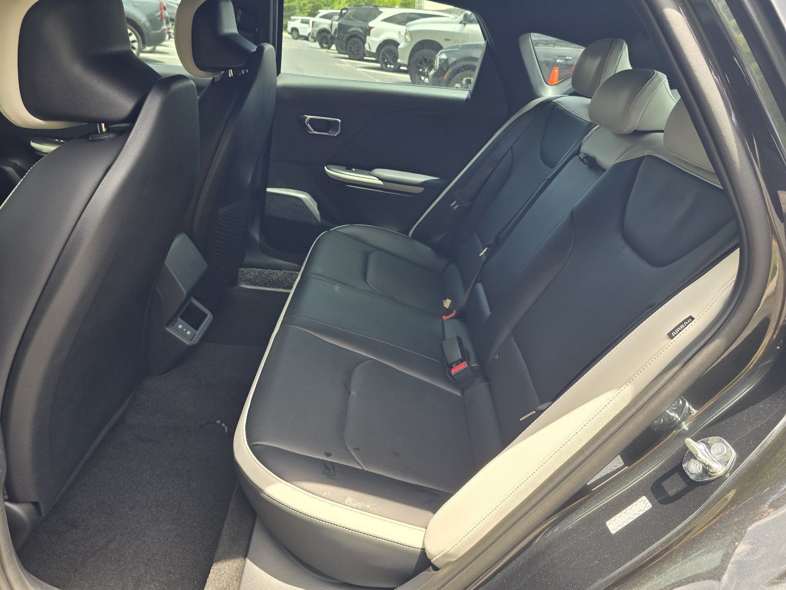 New 2026 Kia K4 EX w/ GT-Line Premium Package FWD image 4