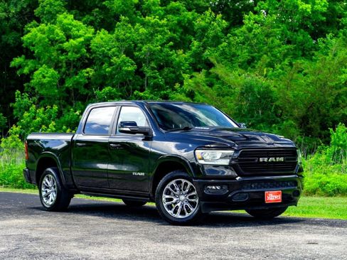 Used 2021 RAM 1500 Laramie AWD/4WD image 1