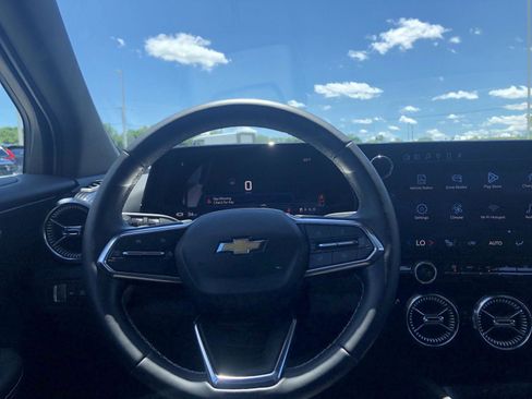 Used 2024 Chevrolet Blazer EV LT AWD/4WD image 18