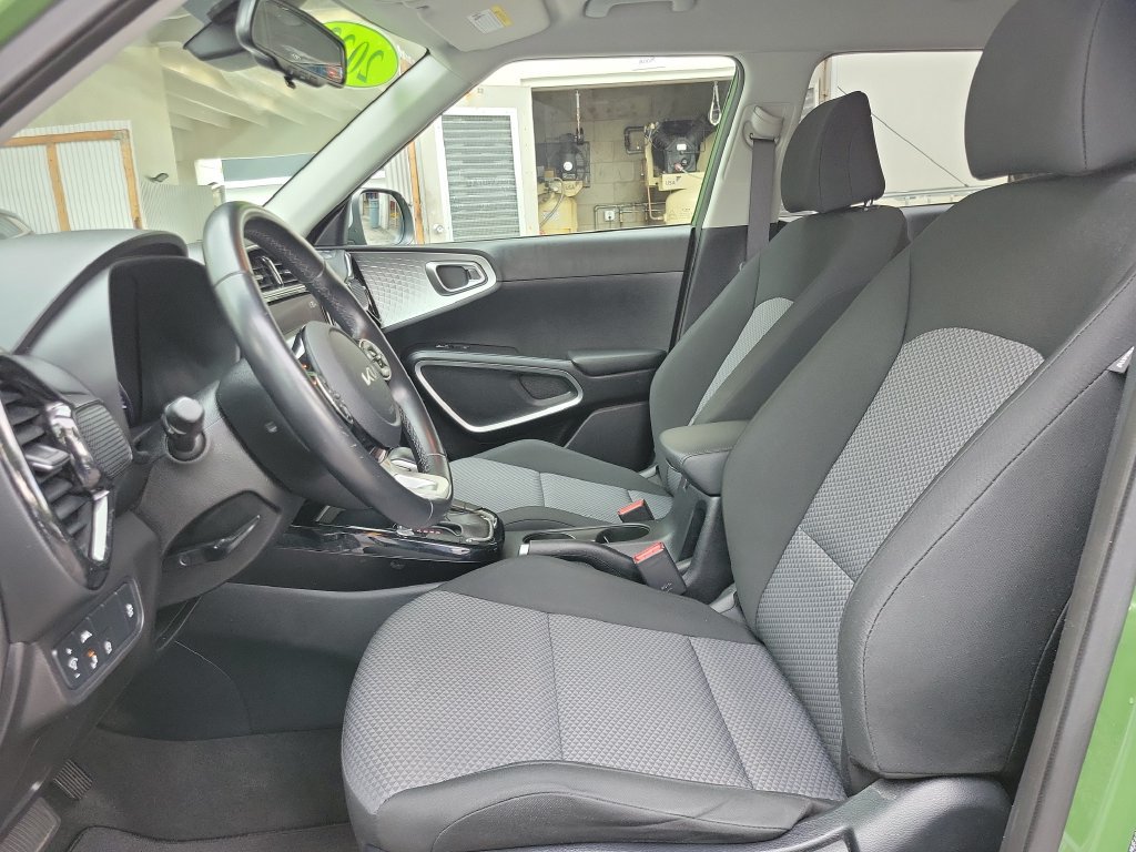 Used 2022 Kia Soul X-Line FWD image 15