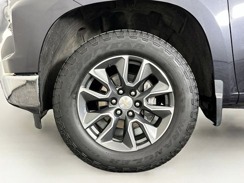 Used 2023 Chevrolet Silverado 1500 LT image 11