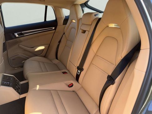 Used 2022 Porsche Panamera Platinum Edition image 17