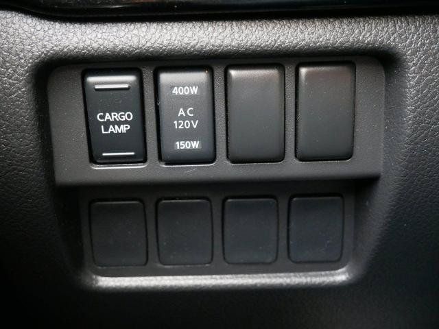 Certified 2024 Nissan Titan SV w/ SV Convenience Package AWD/4WD image 30