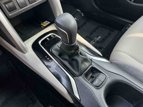 Used 2023 Toyota Corolla Cross LE FWD image 34
