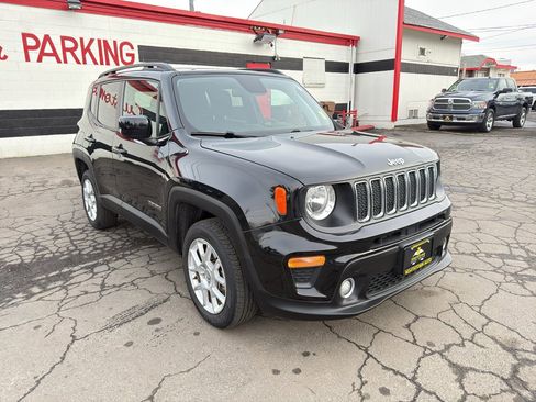 Used 2020 Jeep Renegade Latitude w/ Popular Equipment Group image 8