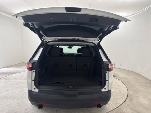Used 2020 Chevrolet Traverse LT FWD image 24